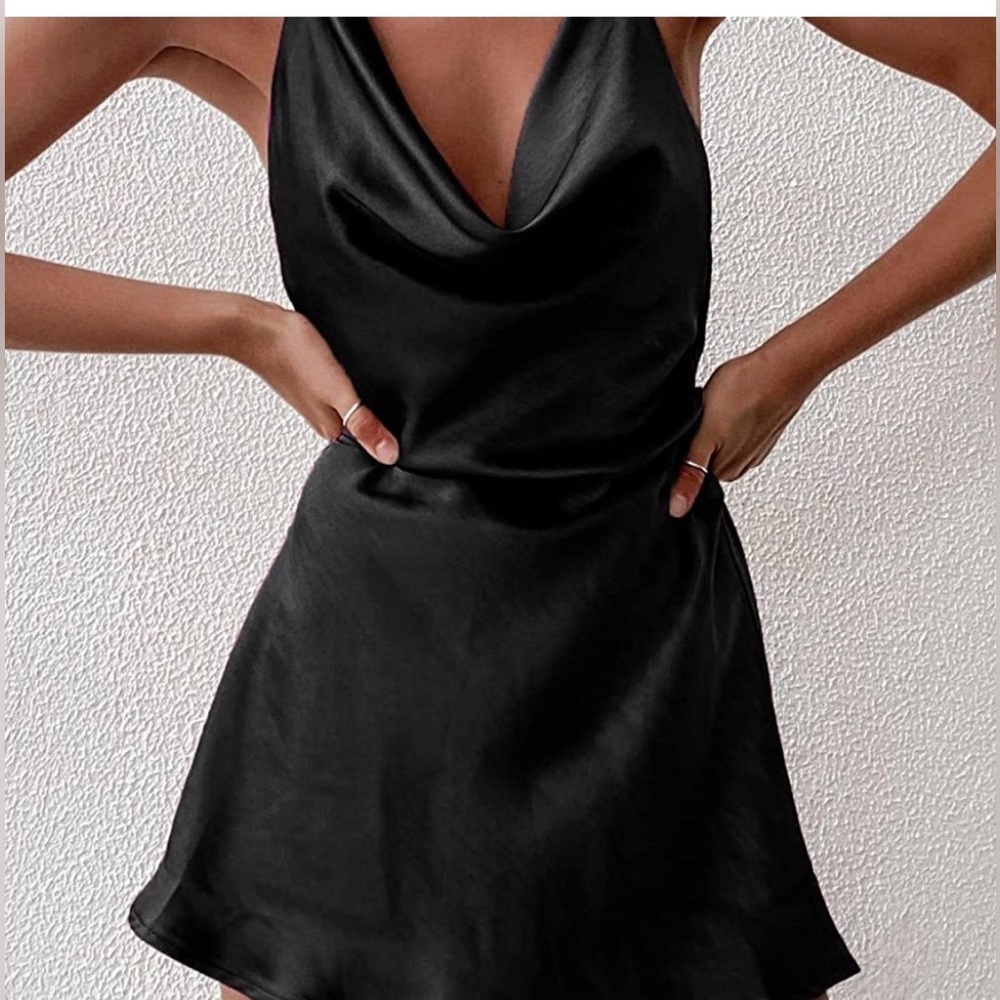 Cantonwalker Chic Black Satin Mini Dress